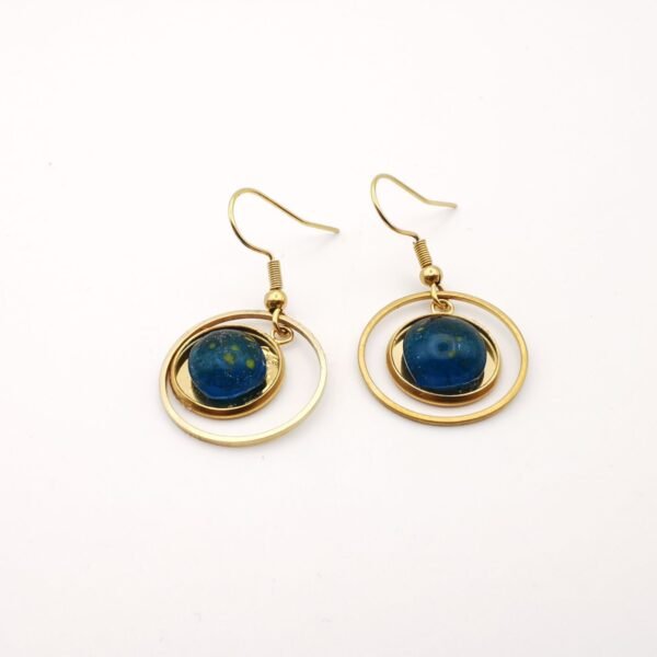 Boucles d’oreilles bleues et jaunes doré